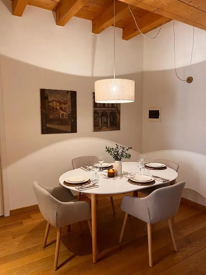 Il Bacio Apartment Como 0*,